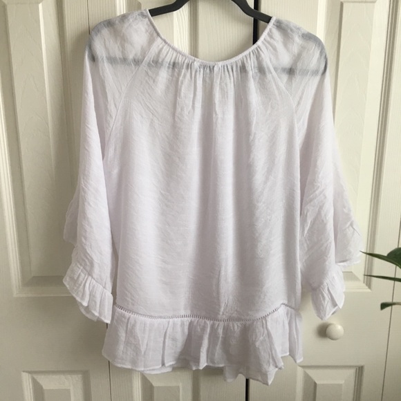 White ruffle top - Picture 6 of 6